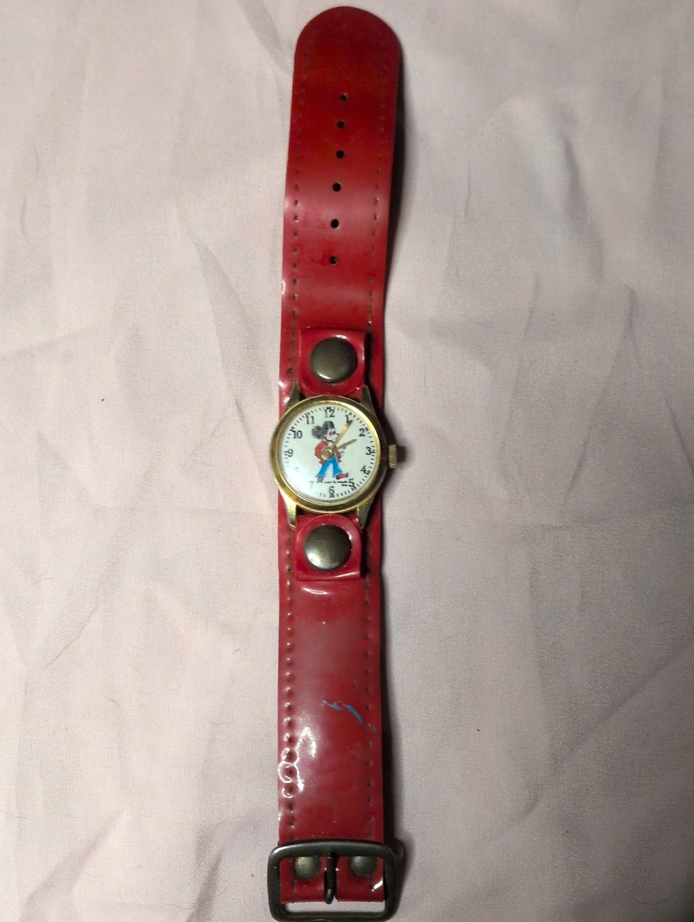 Working Mickey Mouse Hippie With Flower Red Vinyl Cartoon Character Wrist Watch